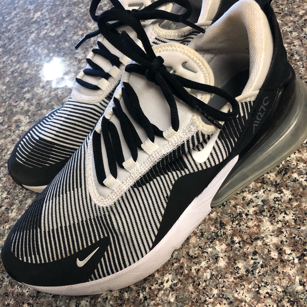 Air Max 270